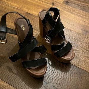 Moderately worn great shoe decent condition.